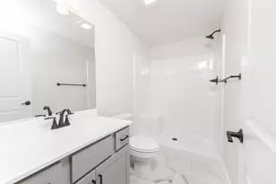 5214 Belvedere Dr, Bloomington, IL 61705 - Photo 40