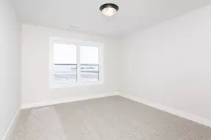 5214 Belvedere Dr, Bloomington, IL 61705 - Photo 32