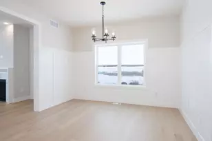 5214 Belvedere Dr, Bloomington, IL 61705 - Photo 6