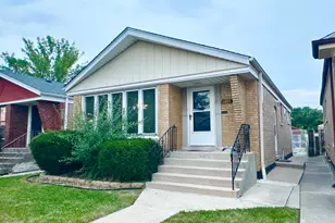 6005 S Menard Ave, Chicago, IL 60638 - Photo 2