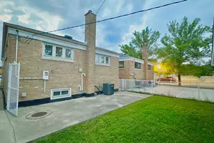 6005 S Menard Ave, Chicago, IL 60638 - Photo 14