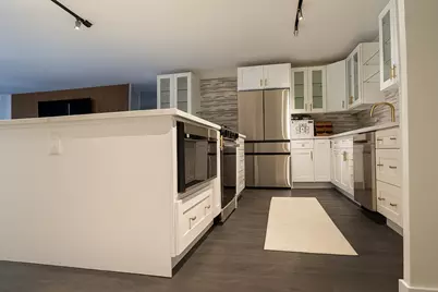 910 N Lake Shore Drive #1620, Chicago, IL 60611 - Photo 6