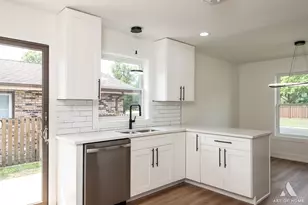 15601 Latrobe Ave, Oak Forest, IL 60452 - Photo 14