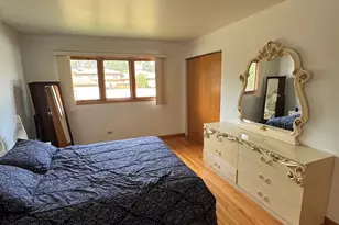 7110 W 82nd Pl, Burbank, IL 60459 - Photo 4