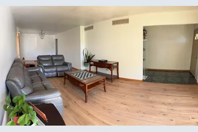 7110 W 82nd Place, Burbank, IL 60459 - Photo 2