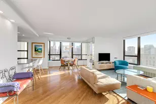 1313 N Ritchie Ct, Chicago, IL 60610 - Photo 4