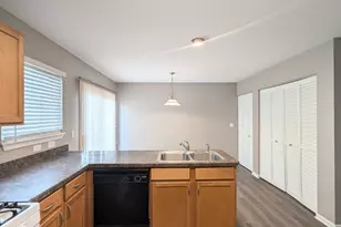 14527 Patriot Square Dr E, Plainfield, IL 60544 - Photo 10