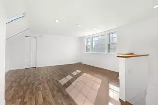 9858 Montrose Ave, Schiller Park, IL 60176 - Photo 12