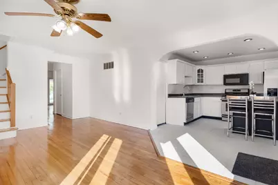 9858 Montrose Avenue, Schiller Park, IL 60176 - Photo 4