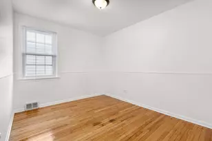 9858 Montrose Ave, Schiller Park, IL 60176 - Photo 8