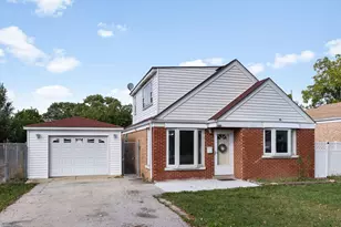 9858 Montrose Ave, Schiller Park, IL 60176 - Photo 2