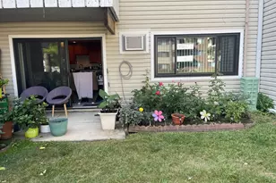 2500 Bayside Dr, Palatine, IL 60074 - Photo 2