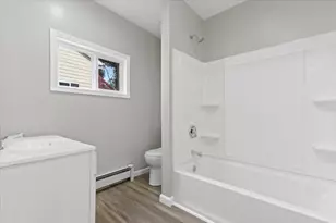 2409 Gilboa Ave, Zion, IL 60099 - Photo 12