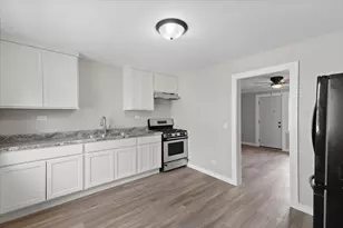 2409 Gilboa Ave, Zion, IL 60099 - Photo 26