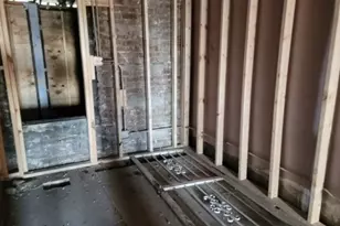 10710 S Langley Ave, Chicago, IL 60628 - Photo 12