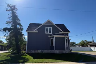 1024 Peoria St, Peru, IL 61354 - Photo 2