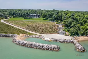 595 Circle Ln, Lake Forest, IL 60045 - Photo 2