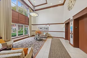 255 E Liberty Dr, Wheaton, IL 60187 - Photo 2