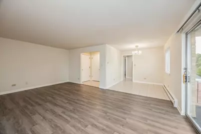 9821 S Cicero Avenue S #8, Oak Lawn, IL 60453 - Photo 4