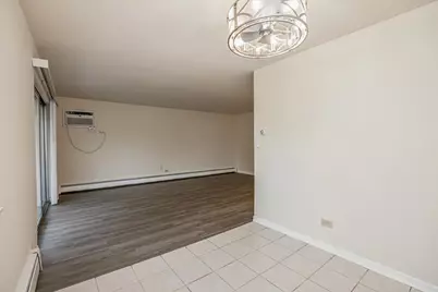 9821 S Cicero Avenue S #8, Oak Lawn, IL 60453 - Photo 6