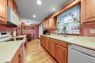 385 S Kankakee St, Coal City, IL 60416 - Photo 8