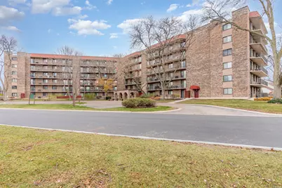 111 S Baybrook Drive #507, Palatine, IL 60074 - Photo 1