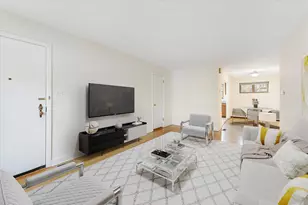 1035 Randolph St, Oak Park, IL 60302 - Photo 2