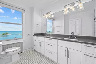 3240 N Lake Shore Dr, Chicago, IL 60657 - Photo 18