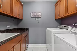 6241 W 80th St, Burbank, IL 60459 - Photo 24