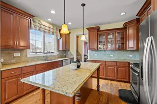 6241 W 80th St, Burbank, IL 60459 - Photo 4