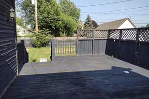 9427 S St Louis Ave, Evergreen Park, IL 60805 - Photo 8
