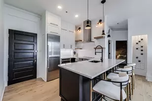 2800 N Pine Grove Ave, Chicago, IL 60657 - Photo 12