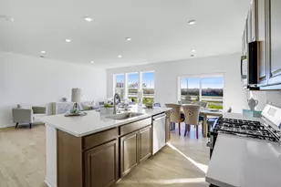 357 Red Oak Cir, Volo, IL 60020 - Photo 6