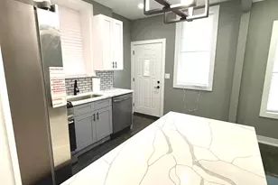 7042 S Eberhart Ave, Chicago, IL 60637 - Photo 10