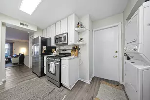 1942 Tall Oaks Dr, Aurora, IL 60505 - Photo 6