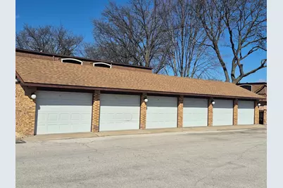 5715 Park Place #J2, Crestwood, IL 60418 - Photo 2