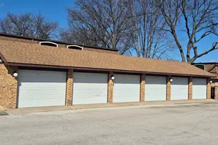 5715 Park Pl, Crestwood, IL 60418 - Photo 2