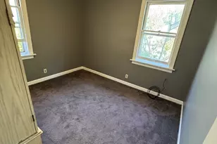 527 Ashland Ave, Elgin, IL 60123 - Photo 6