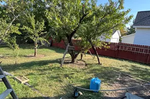 527 Ashland Ave, Elgin, IL 60123 - Photo 16