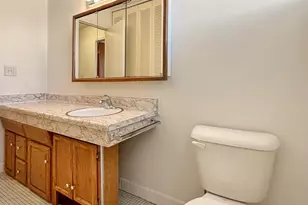 124 N Whistler Ave, Freeport, IL 61032 - Photo 10