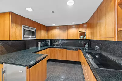 950 N Michigan Avenue #3704, Chicago, IL 60611 - Photo 18