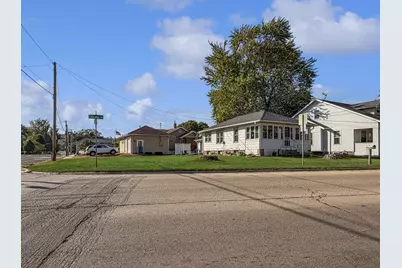 1902 Chicago Avenue, Savanna, IL 61074 - Photo 32