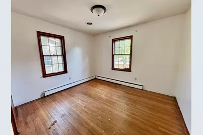 911 Kenmore Road, Rockford, IL 61108 - Photo 16