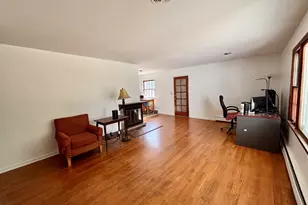 911 Kenmore Rd, Rockford, IL 61108 - Photo 12