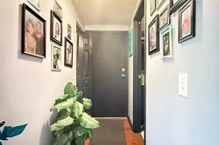 157 Gregory St, Aurora, IL 60504 - Photo 8