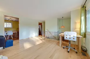 1914 Capital Ct, Schaumburg, IL 60193 - Photo 4