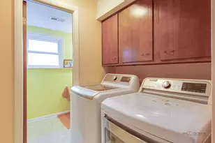 1914 Capital Ct, Schaumburg, IL 60193 - Photo 12