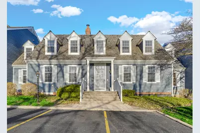 1624 W Colonial Parkway, Inverness, IL 60067 - Photo 1