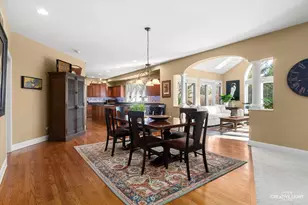 982 Jennifer Ct, Sugar Grove, IL 60554 - Photo 10