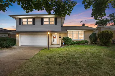 147 Lance Drive, Des Plaines, IL 60016 - Photo 1